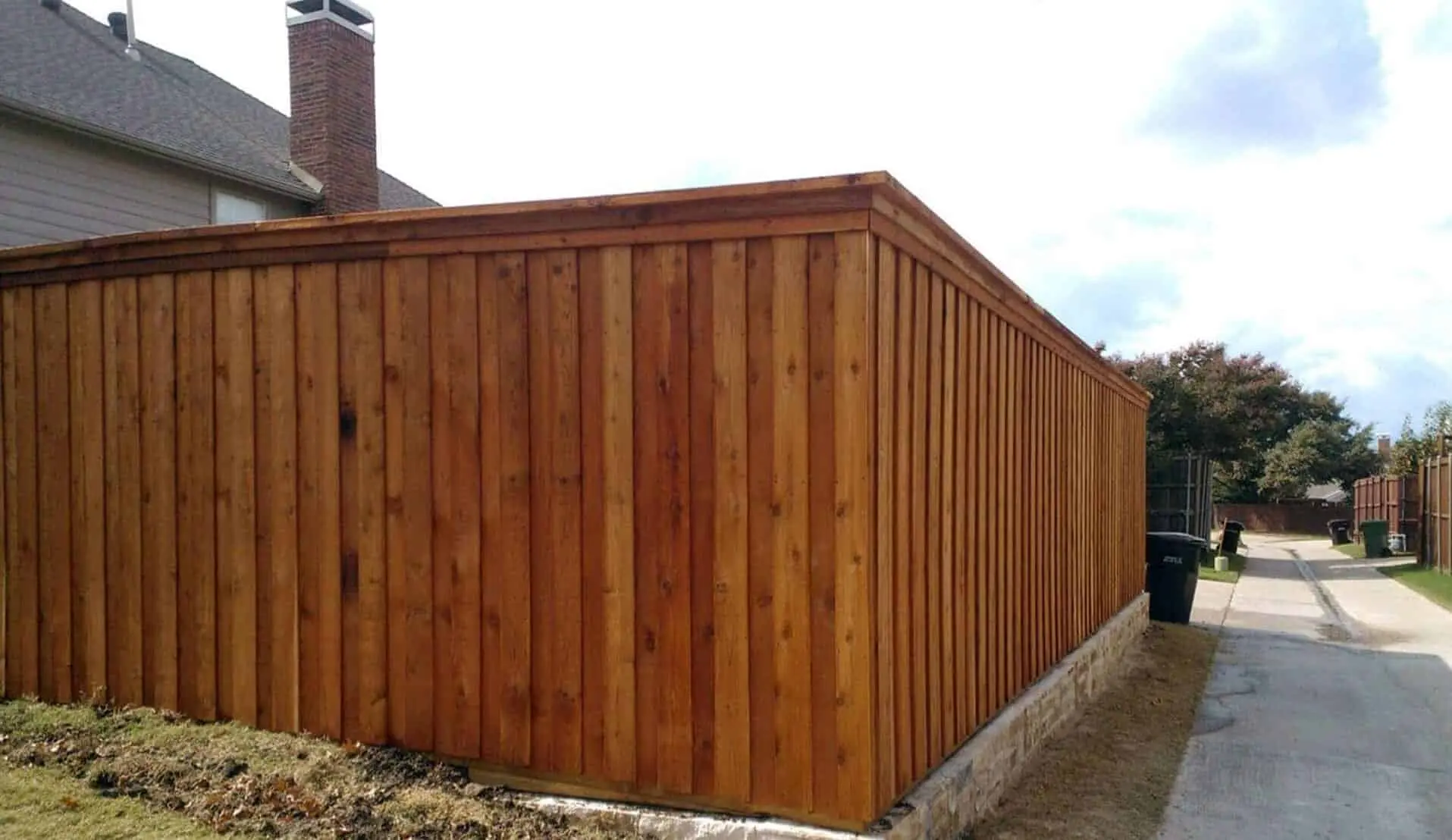 Why choose a cedar fence for your Orlando home?