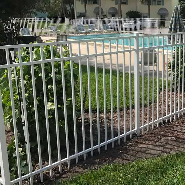 Which Sarasota Fence Company Offers the Best Financing Options?
