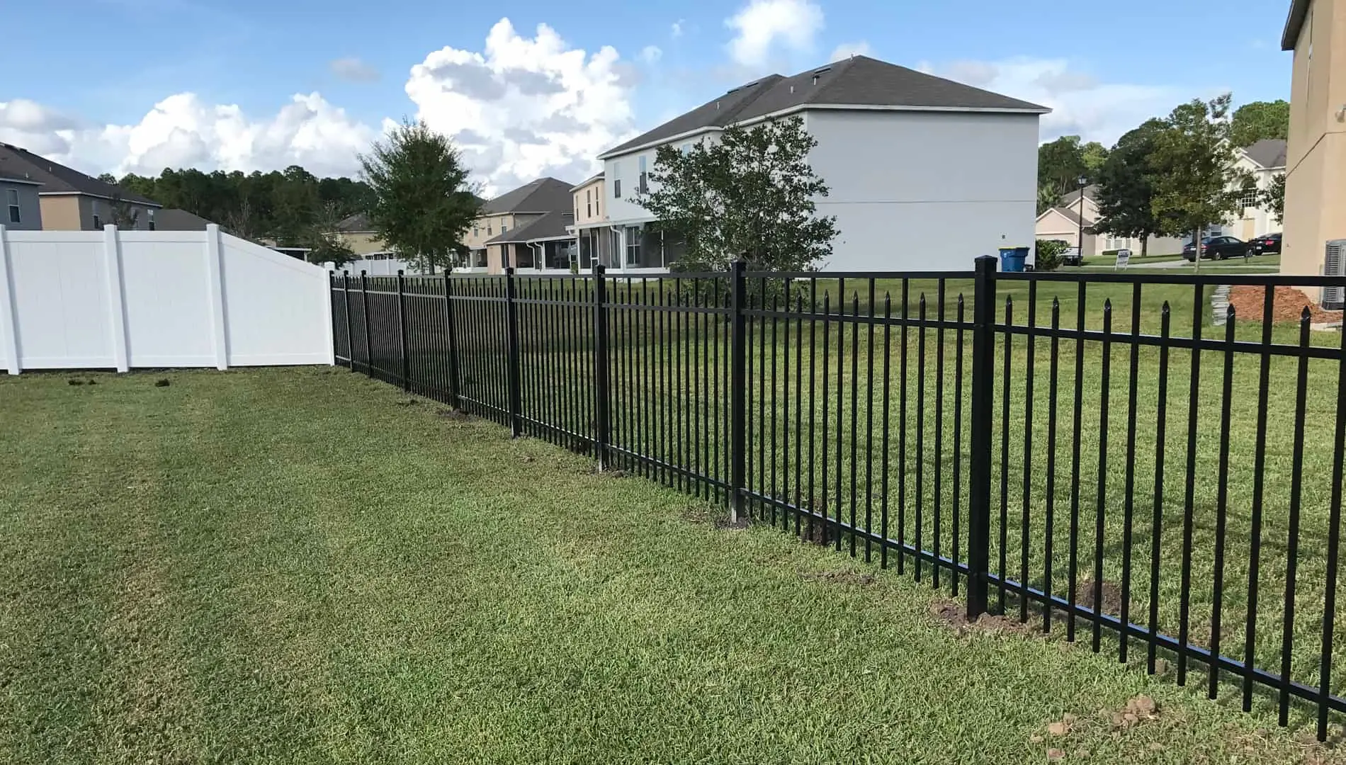 What Largo Fence Company Has Earned Top Grades from Its Customers?