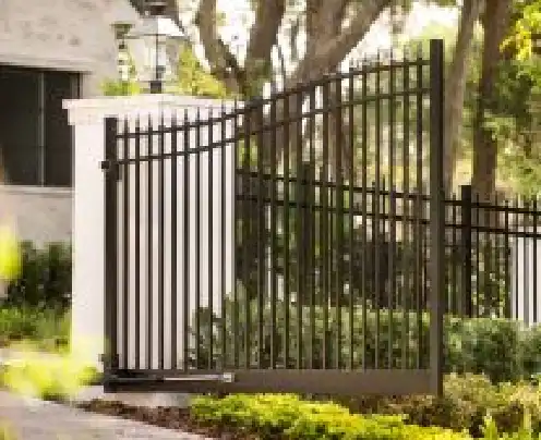 Superior Fence and Rail of Chattanooga Has the Automatic Driveway Gates You’ve Been Looking For