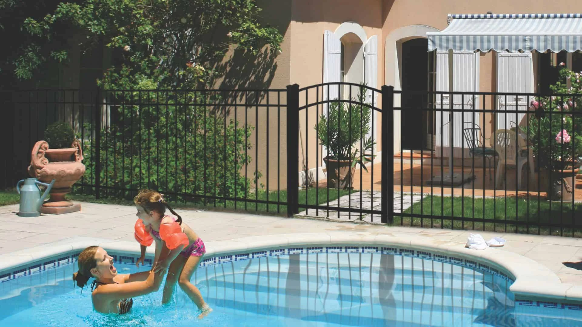 Why Hiring a Pensacola Fence Builder is Best for Storm-Proof Fencing