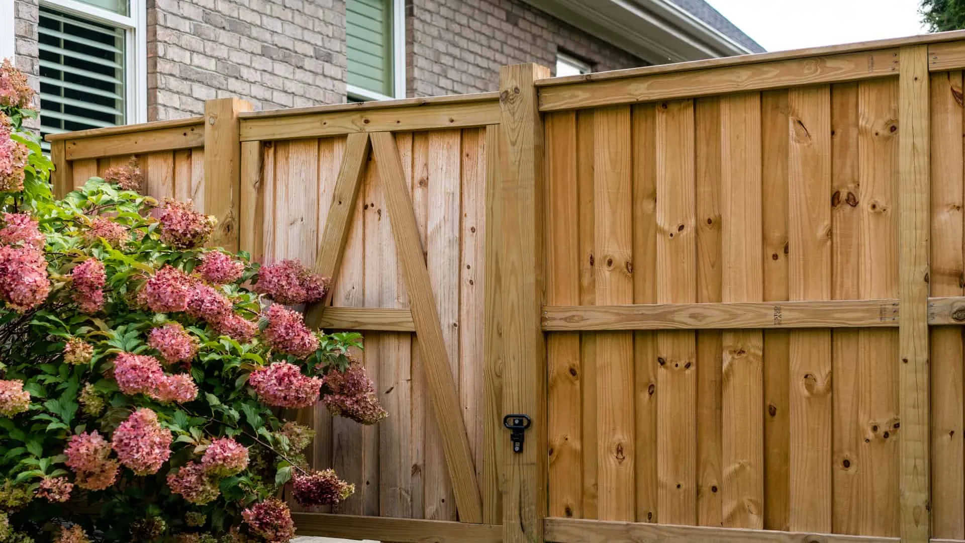 Quality Fence Designs For Every Style & Budget in Southwest Florida
