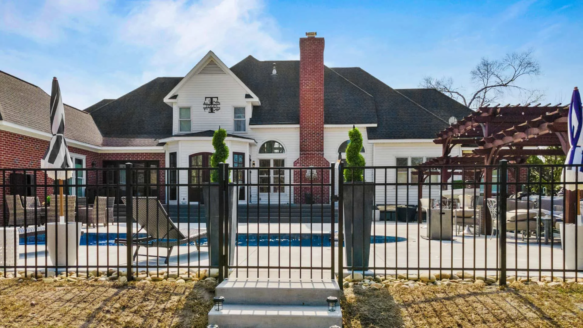 aluminum fence companies in blue springs