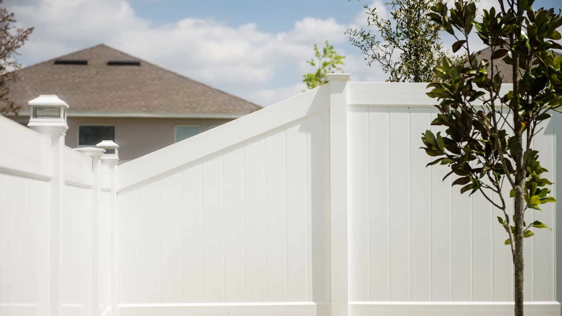 A Cincinnati, OH Vinyl Fence Can Transform Any Property with Style