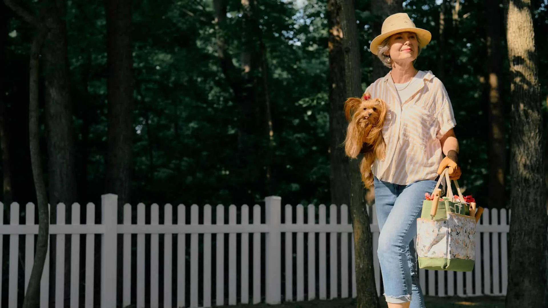 vinyl dog fence ideas