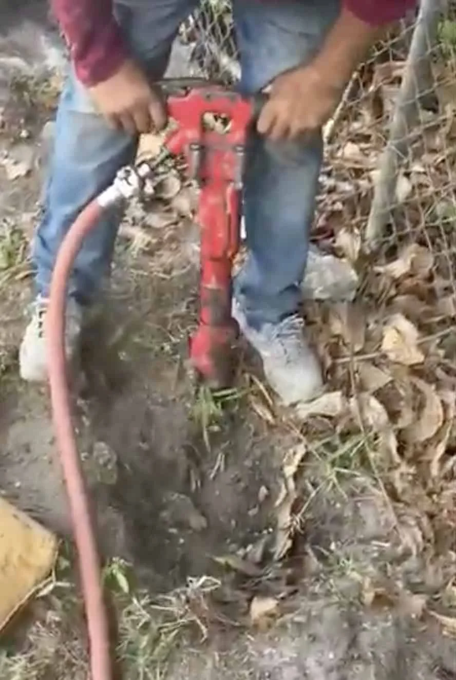 Quick Thinking And Hard Work Resulted In A New Coconut Creek Backyard Vinyl Fence Installation In Broward County