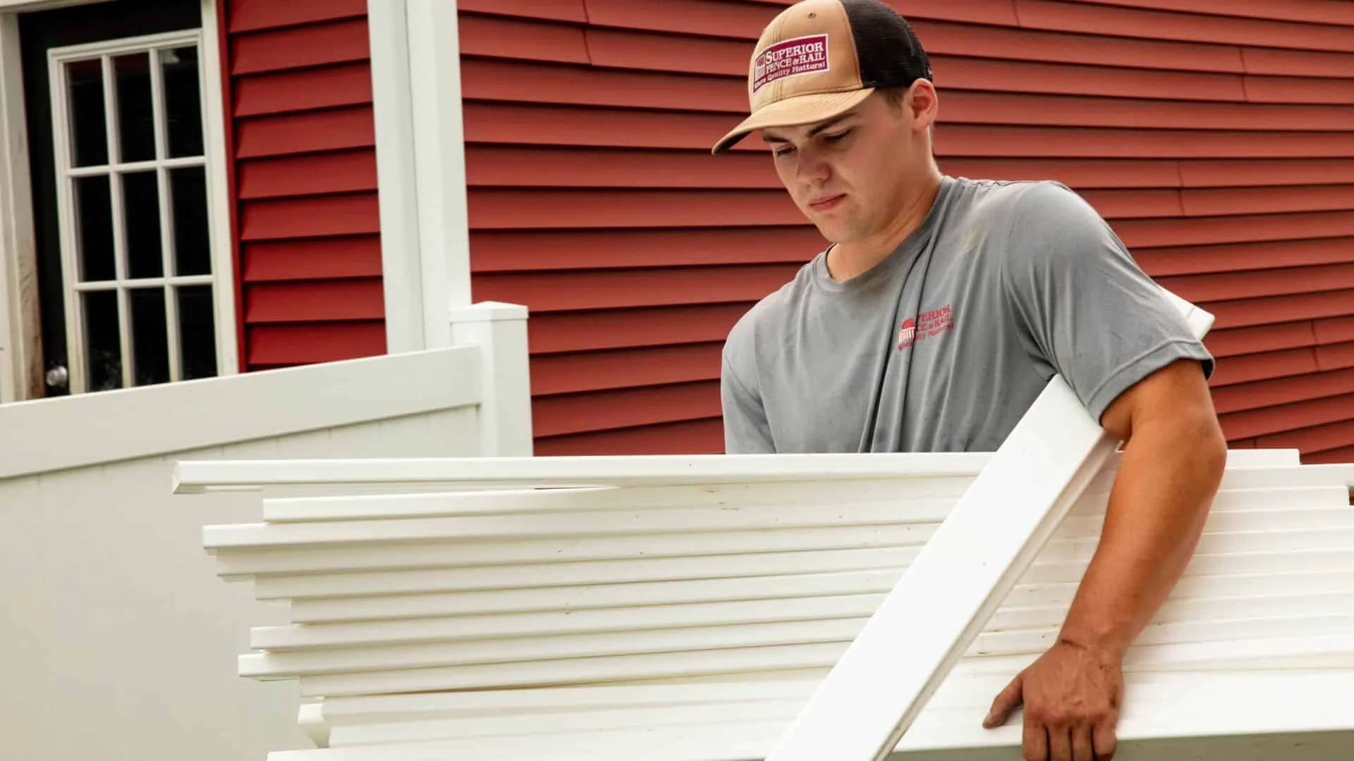 professional vinyl fence installation