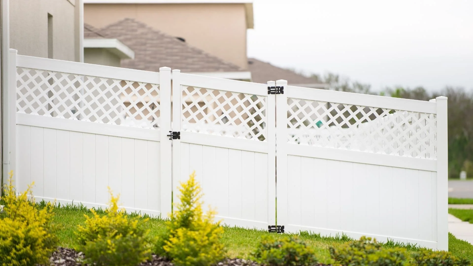 Fence Company West Palm Beach – Keep Your Home Safe With a Strong, Superior Fence
