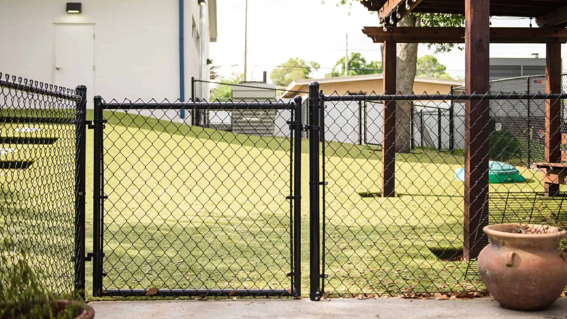 Wire Fence Installers Near Me You Can Trust—Strong Fences, Fair Prices