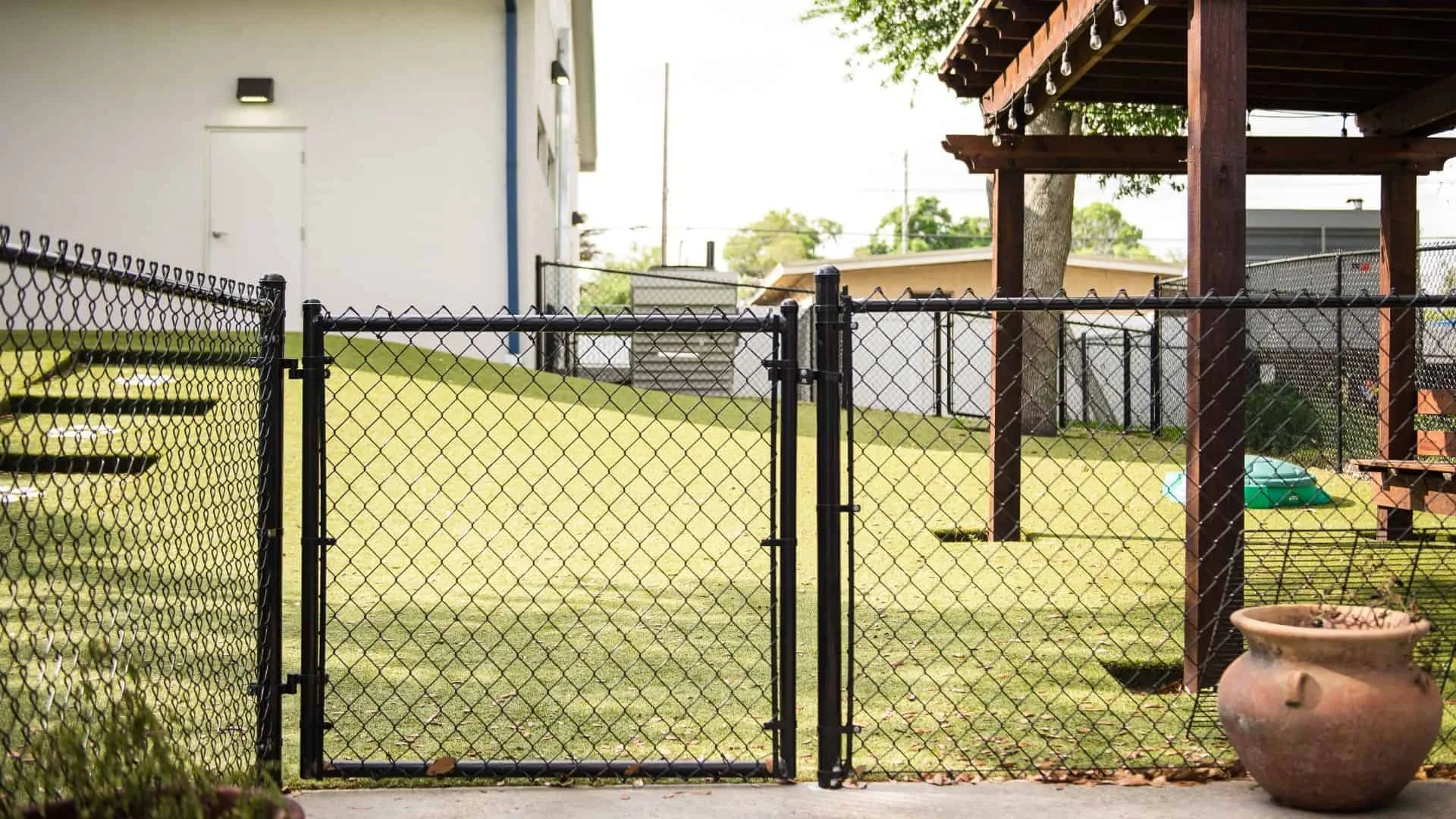 Why New Bern Residents Love a Good Chain Link Fence