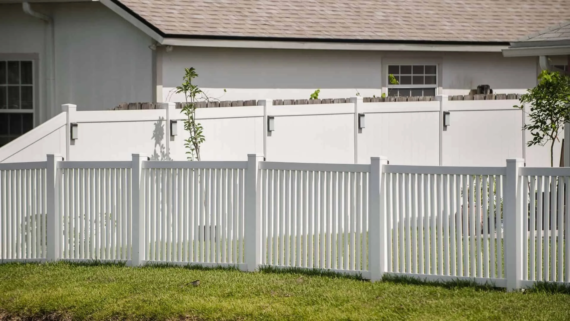 All Type Fence Options for Palm Beach Properties