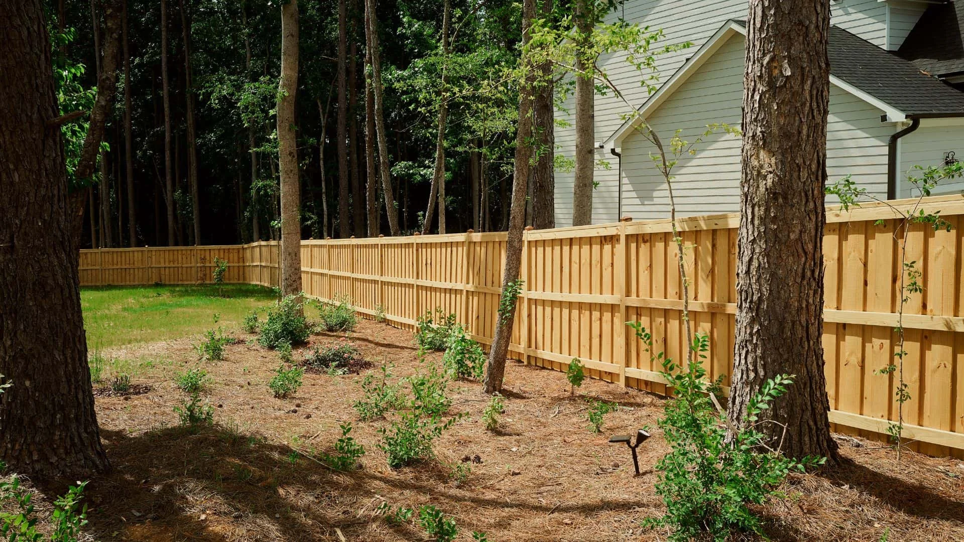 Enjoying The Season With The Ultimate Backyard Fence
